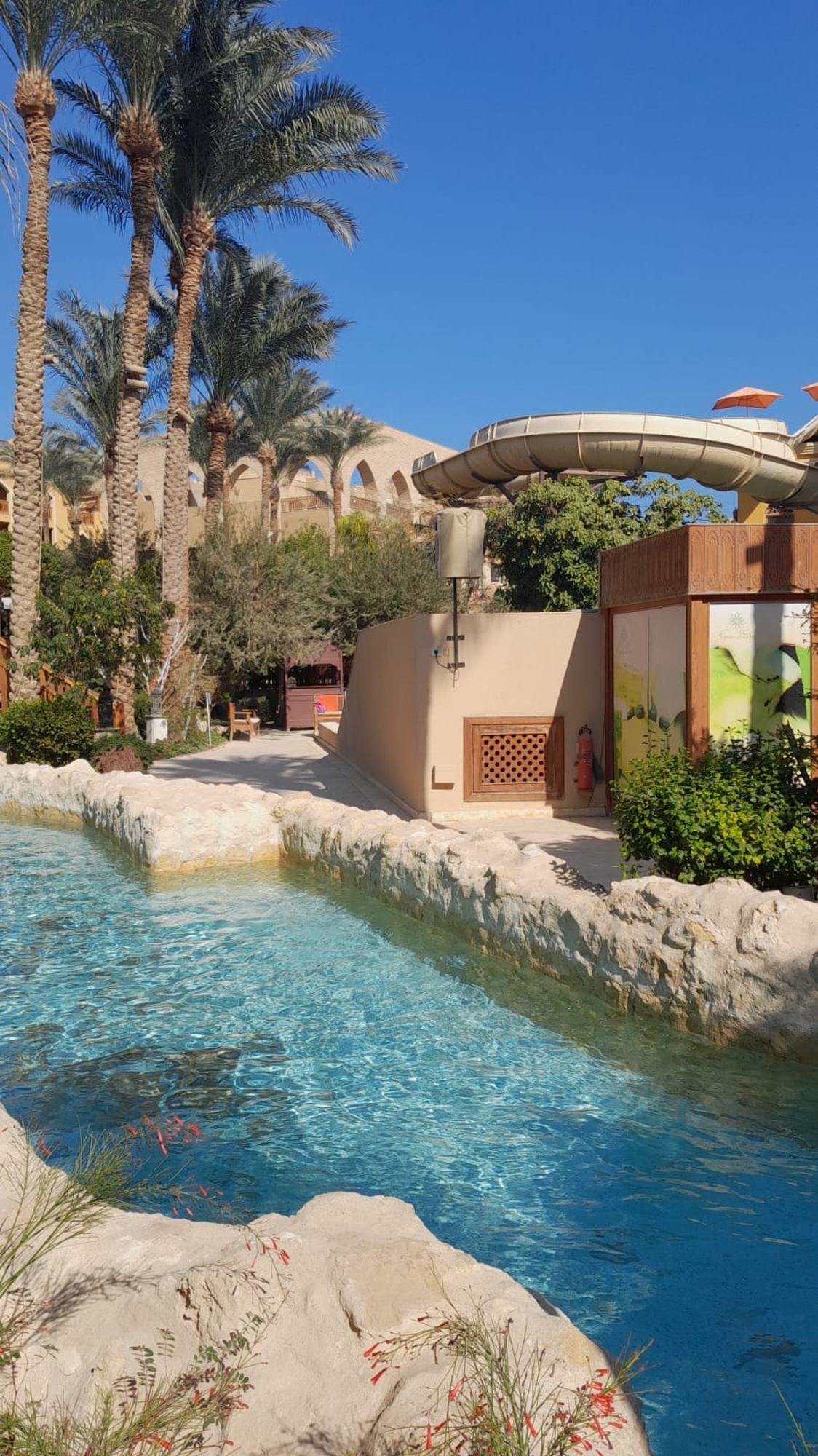 Eindruck vom Nachbarhotel