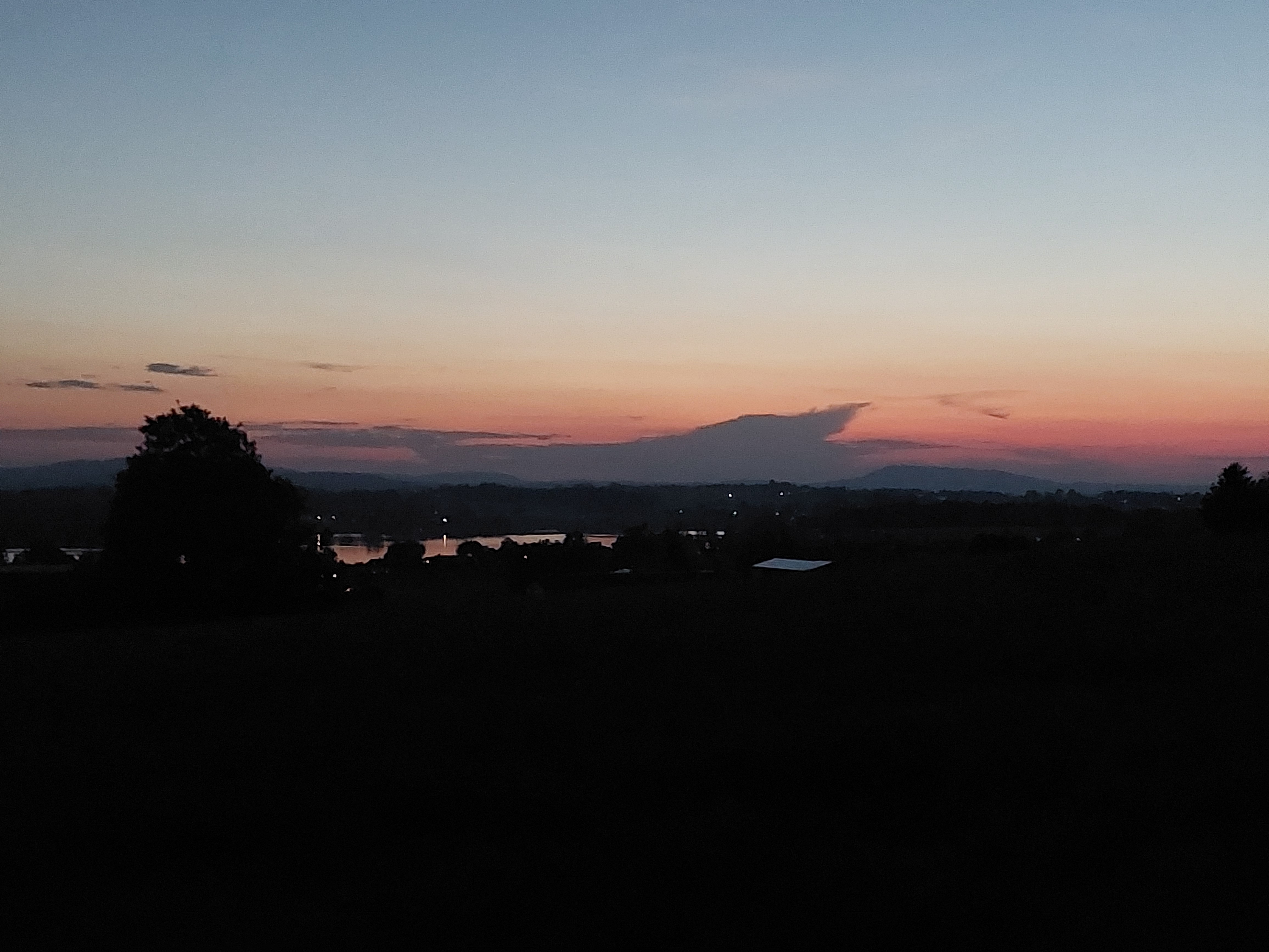 Sonnenuntergang beim RautOak Festival